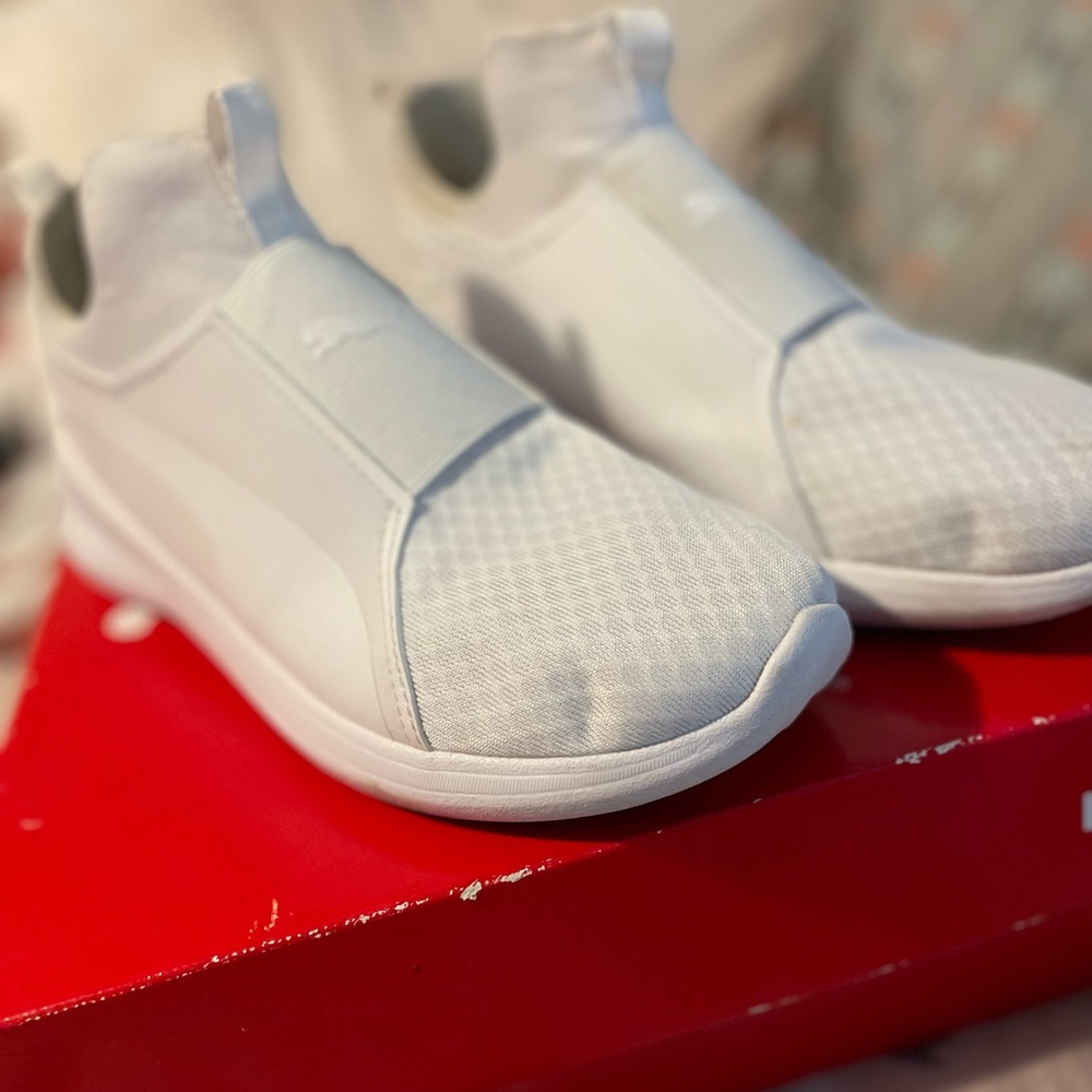 White Puma Running Shoes